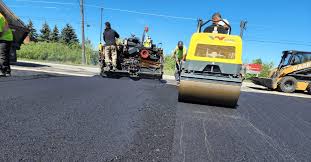 Best Asphalt Driveway Installation  in Ortonville, MI